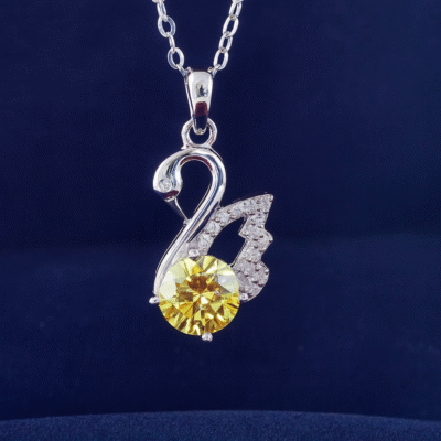 Elegant Swan Design Necklace